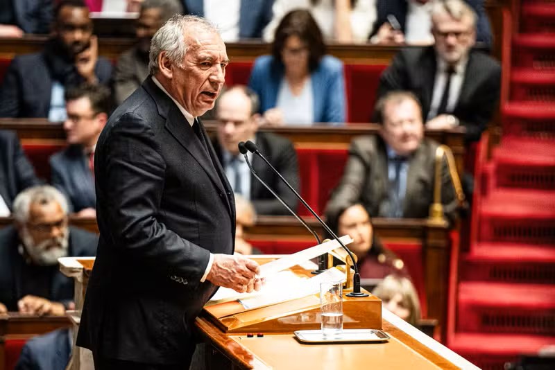 Trump et Bayrou, deux discours, deux mondes
